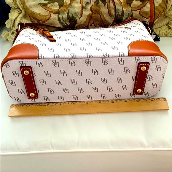 NWT - Dooney & Bourke Ecru Satchel - Picture 9 of 10
